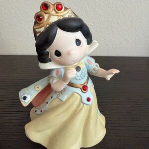 Previous Moments, Snow White